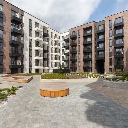 Movie Jacuzzi Apartment At The Main Station By Noclegi Renters Krasków Exterior foto