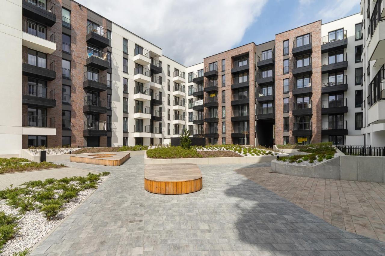 Movie Jacuzzi Apartment At The Main Station By Noclegi Renters Krasków Exterior foto