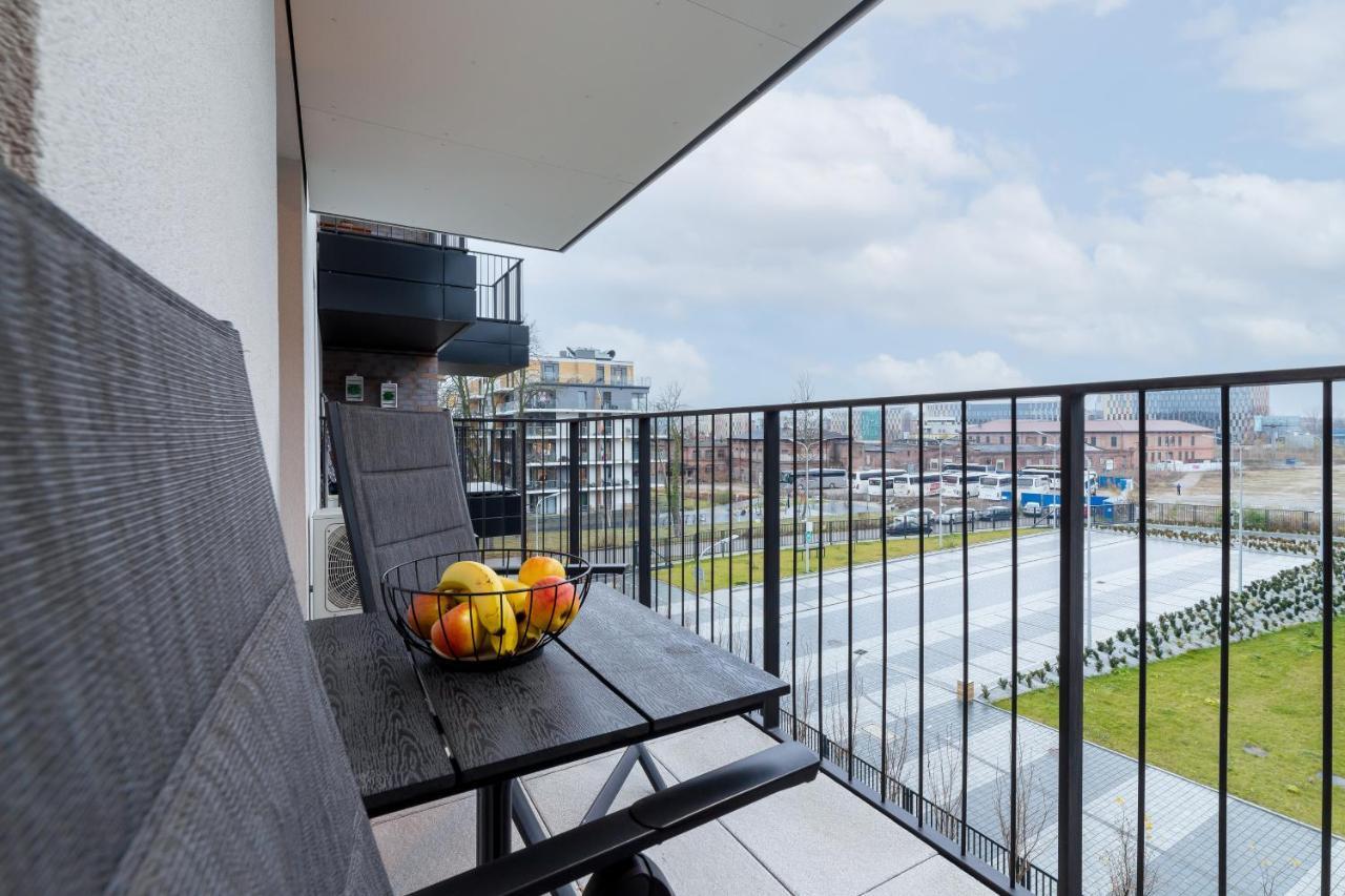 Movie Jacuzzi Apartment At The Main Station By Noclegi Renters Krasków Exterior foto