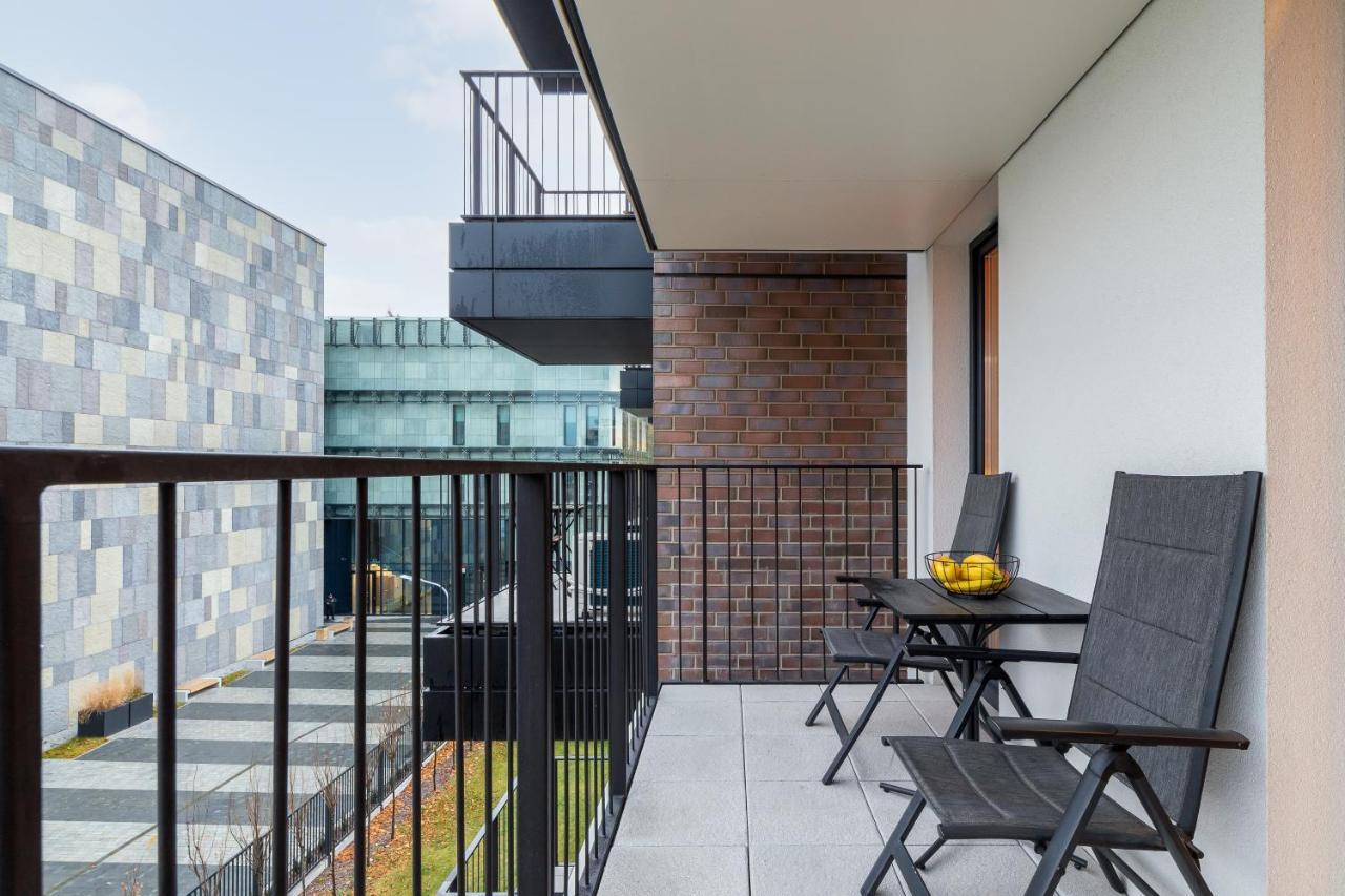Movie Jacuzzi Apartment At The Main Station By Noclegi Renters Krasków Exterior foto